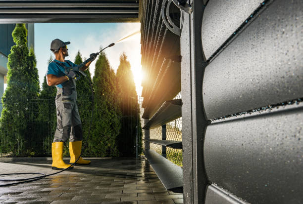 Best Pressure Washing Siding  in Plainsboro Center, NJ